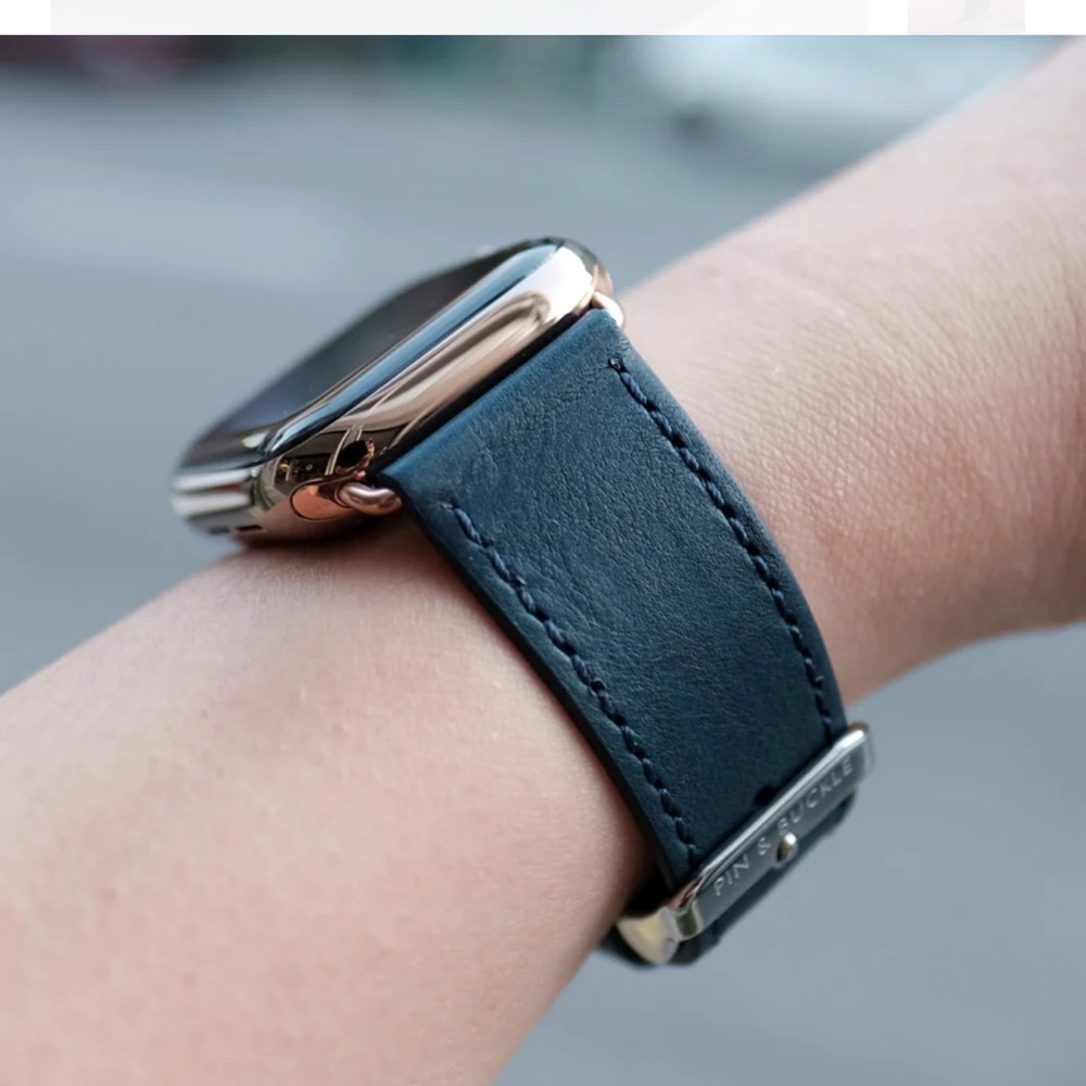 Luxe Black Leather Apple Watch Band